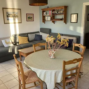  Apartment Vue Sur Morgat Centre