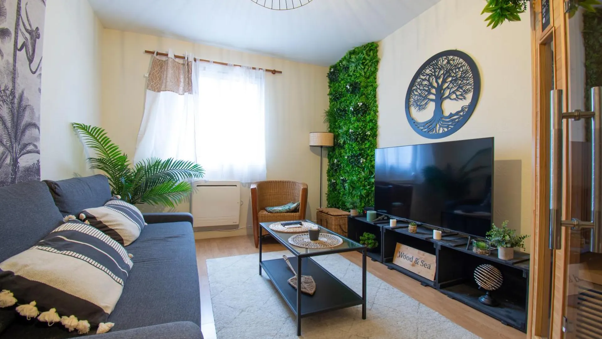 Wood & Sea I Sauna & Hyper Centre 크로종